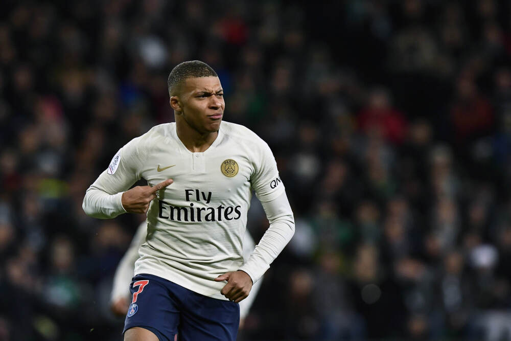 自由式滑雪大跳台世界杯北京站开赛 刘梦婷、韩林杉晋级决赛